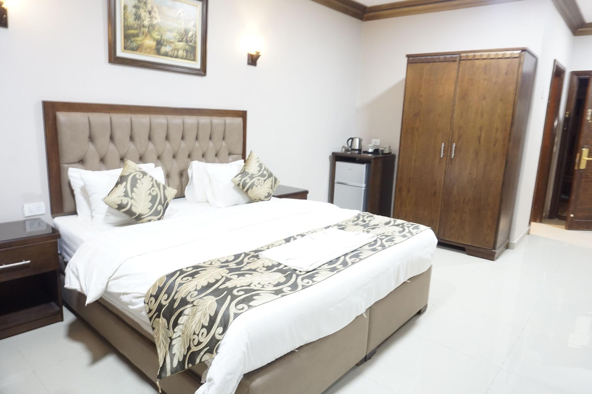 Grape Village Hotel